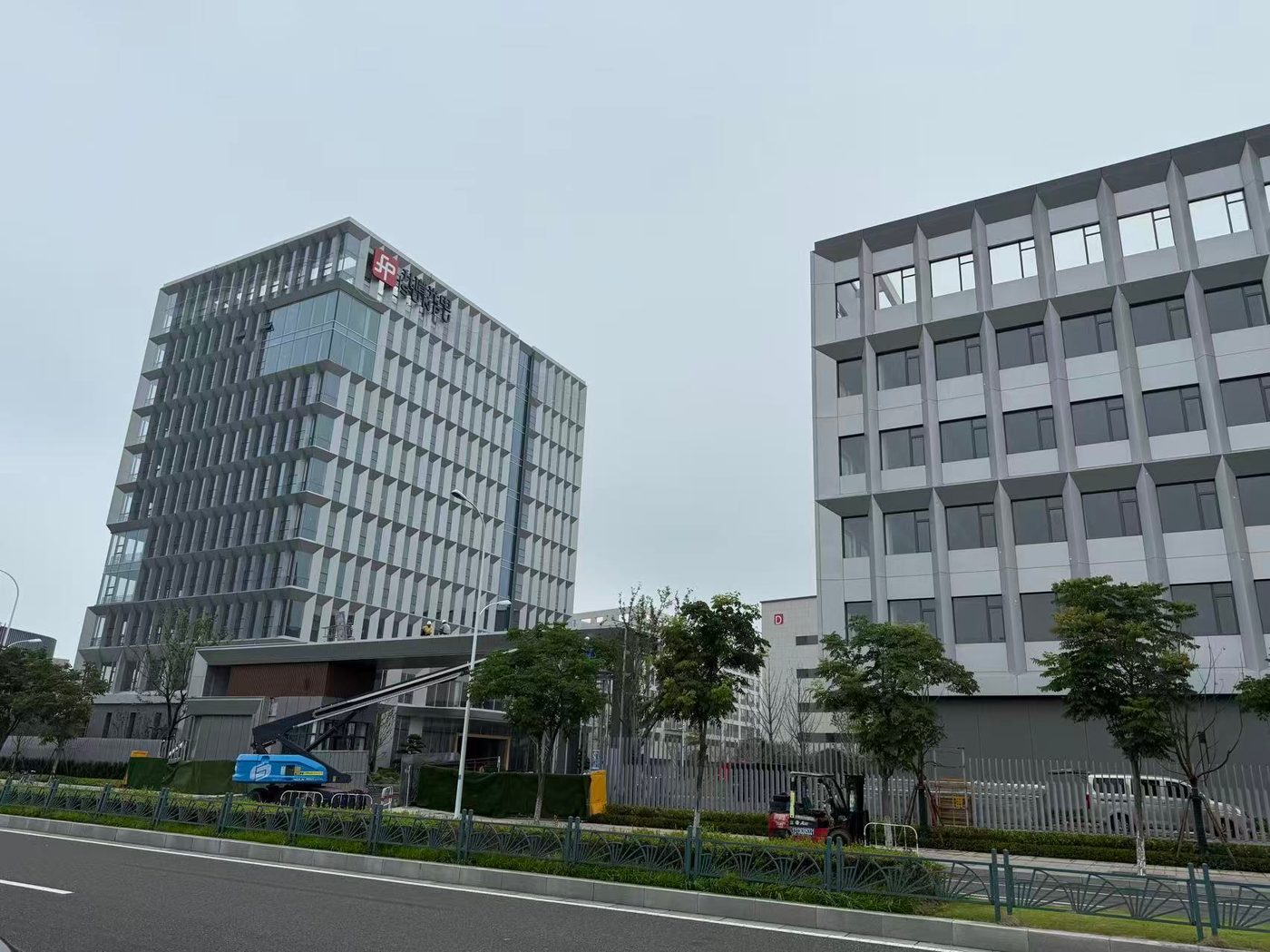 铝合金隔热断桥门窗